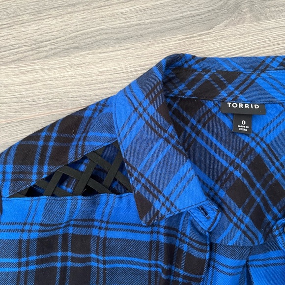 Torrid 0 - royal blue plaid button up flowy shirt - Picture 2 of 2